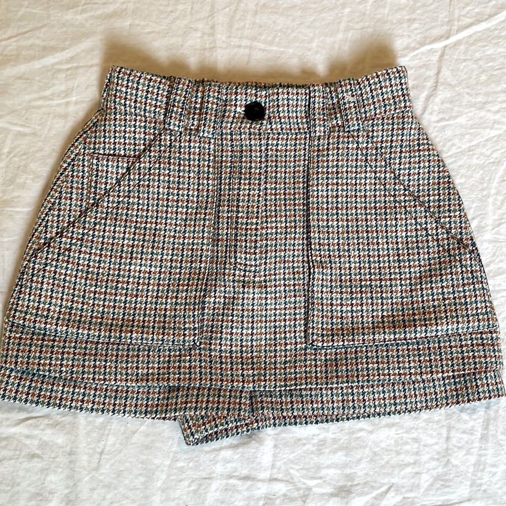 New with tags Maje tweed skirt/short